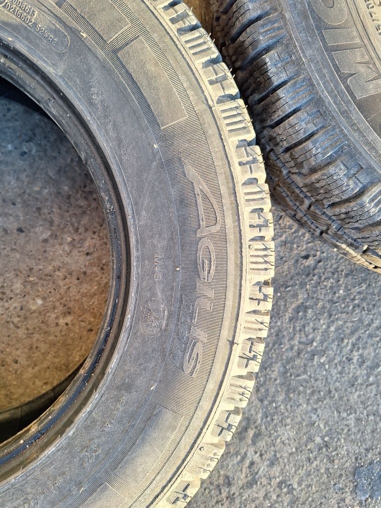 215 70 15c michelin agilis