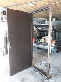 Металлические двери решетки гаражные ворота и многое другое из металла
