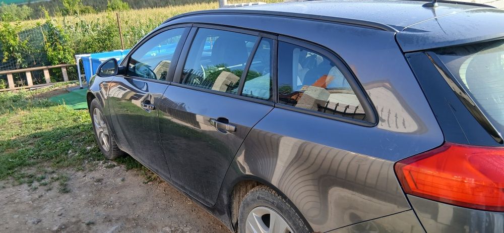 Oferta de  vară Opel insignia  2009 motor 2000 diesel  160 cai
