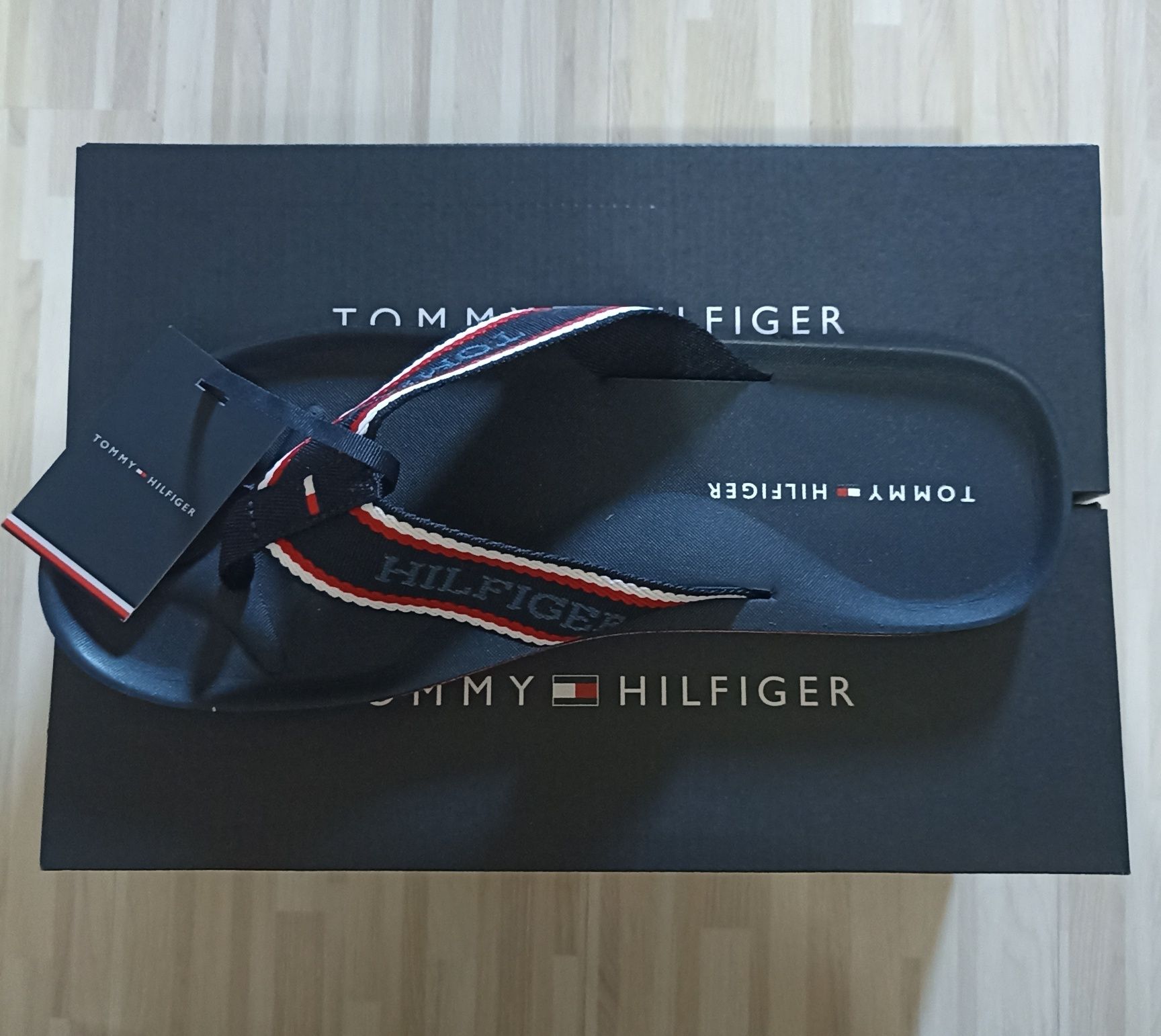 Сланцы Tommy Hilfiger