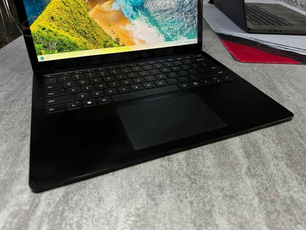 Surface Laptop 3 - 13.5” 2K IPS! I7-1065G7! 16GB! 256SSD