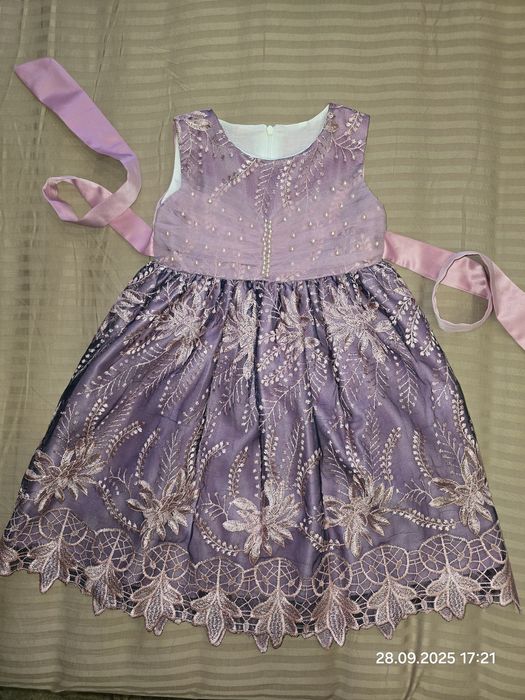 Платье на 4-5 лет