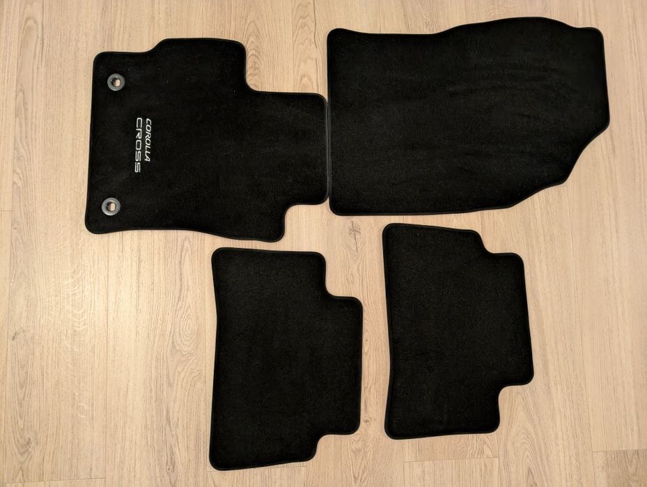 Covor auto textile noi/originale Toyota Corolla Cross