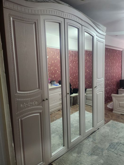 Спальный гарнитур