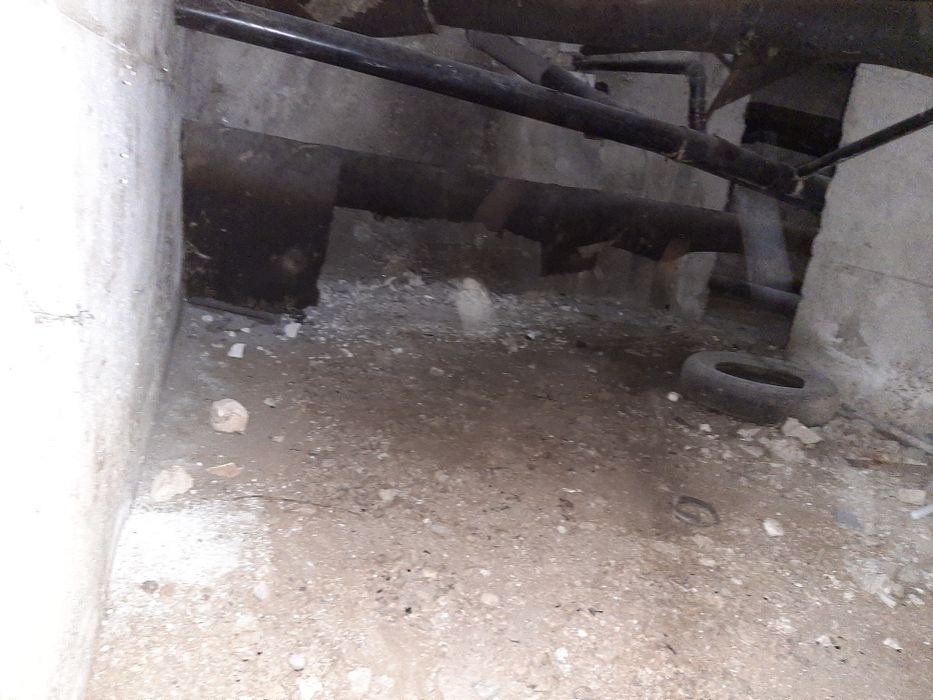 Curățenie subsoluri blocuri.