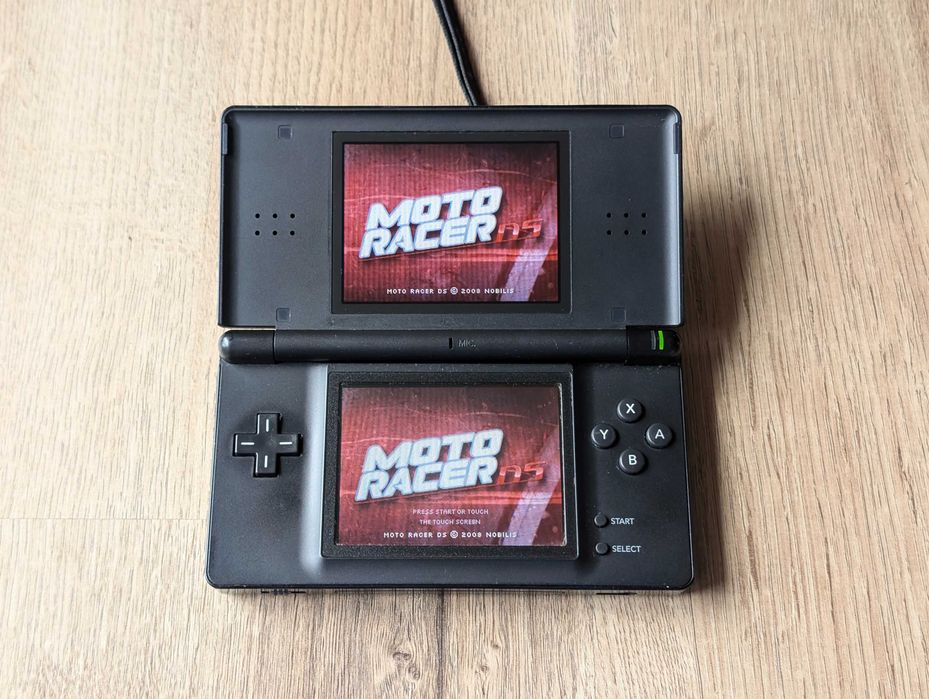 Nintendo DS Lite modat, de top top
