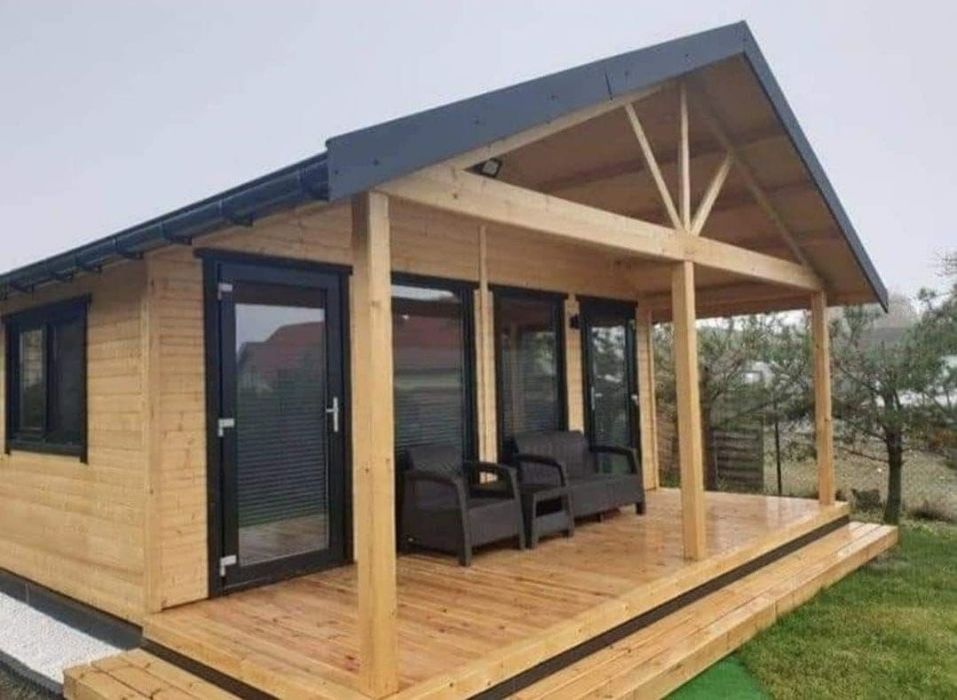 Vând și realizez cabane din lemn