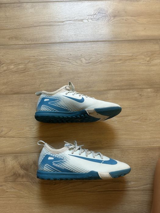 Ghete fotbal nike mercurial