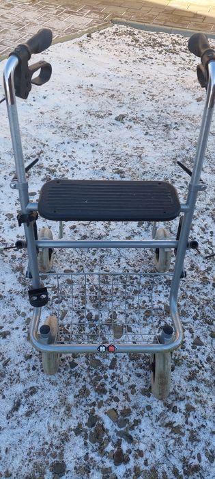 Premergător,  cadru persoane dizabilități