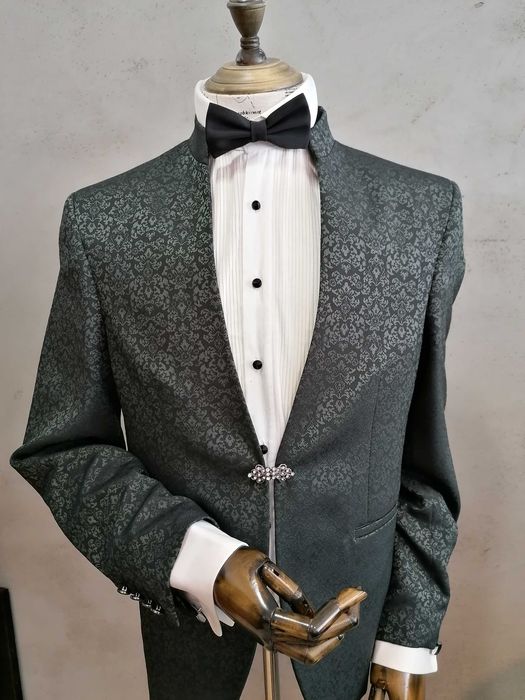 Sacou mire + papion, super slim fit, mai multe marimi disponibile