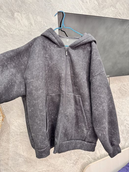 Толстовка новая, теплая за 8 000