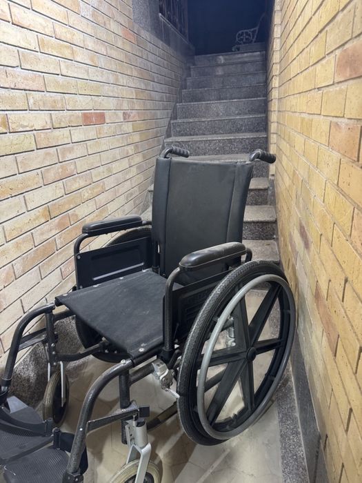 Продается инвалитная коляска