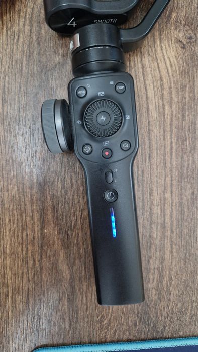 Stabilizator Gimble Zhiyun Smooth 4
Zhiyun Smooth 4