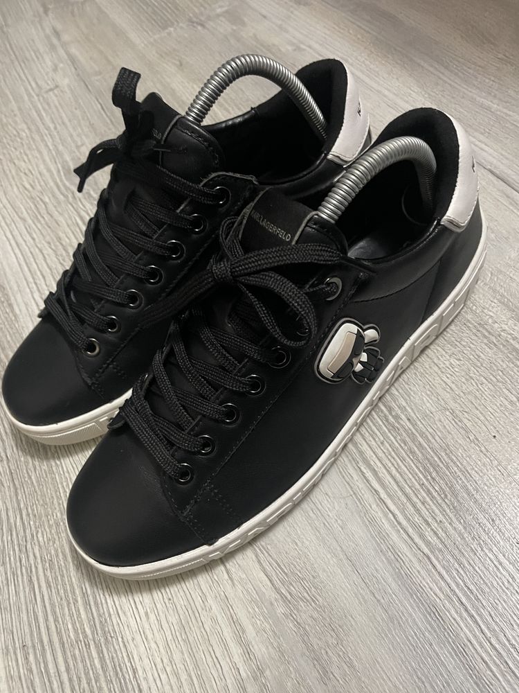Adidasi Karl Lagerfeld eleganti din piele naturala!