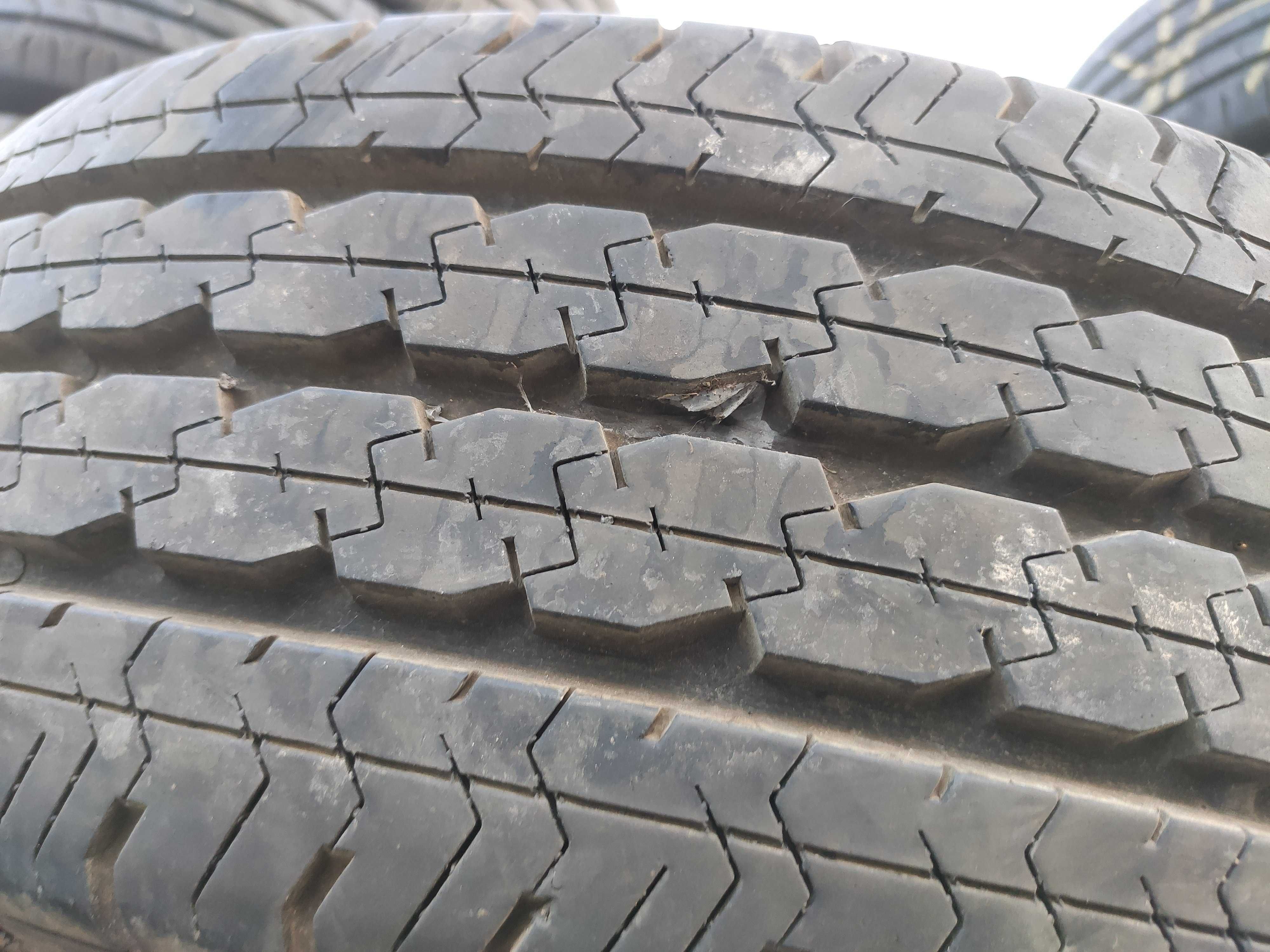 2бр Летни гуми за БУС 205 70 15 С - Pirelli