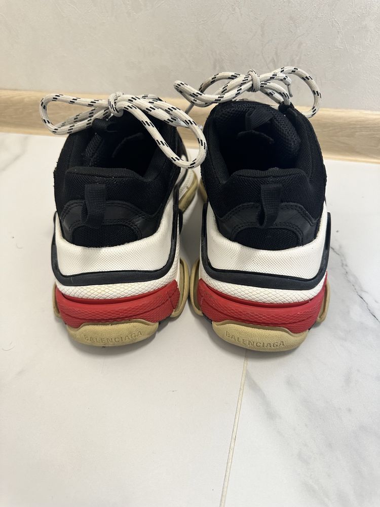 Обувки BALENCIAGA Triple S