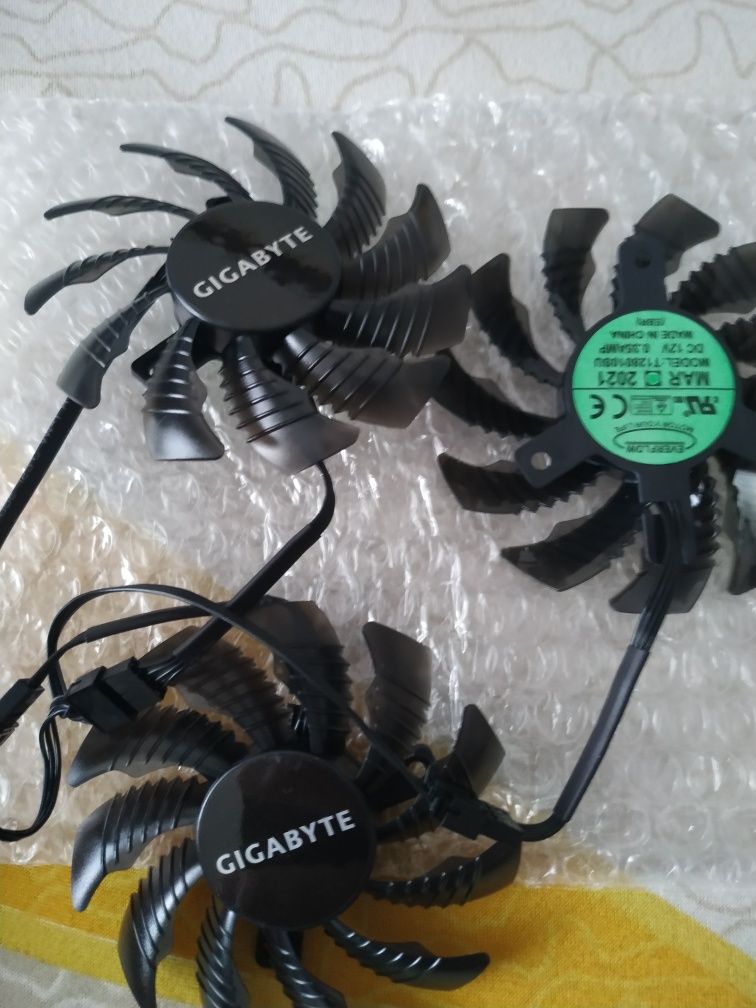 Set Cooler Fan Gigabyte GTX 75MM, T128010SU, 4PINI