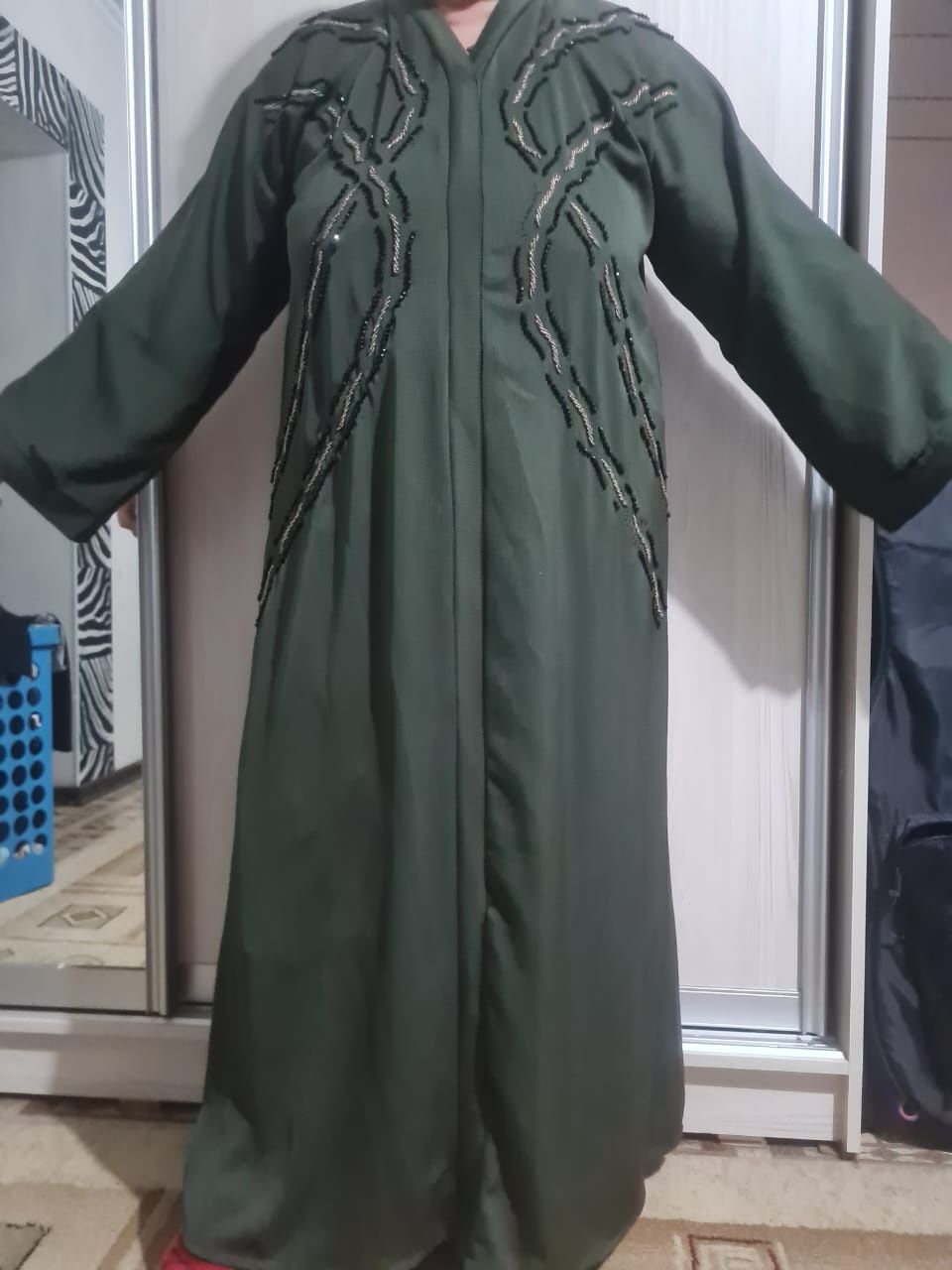 Платье нарядное из Эмиратов 25 тысяч