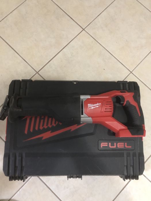 Fierastrau sabie pendular Milwaukee M18 BSX la cutie