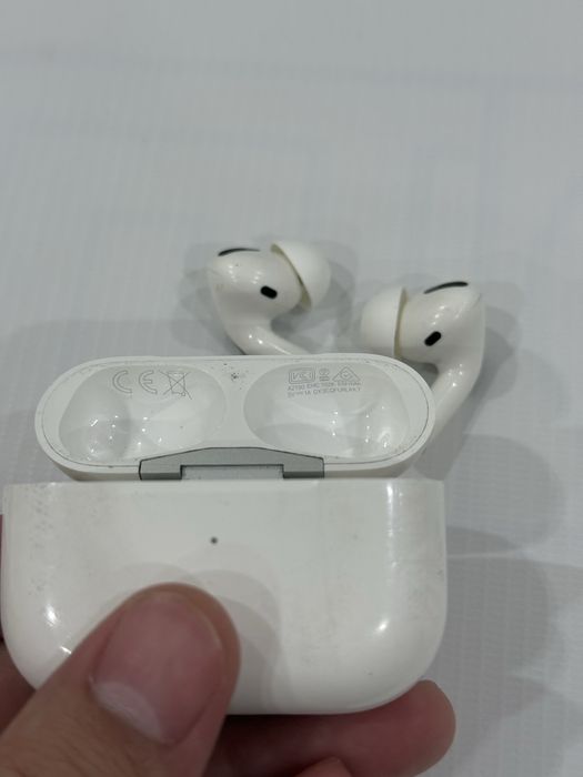Airpods Pro 1 with Magsafe