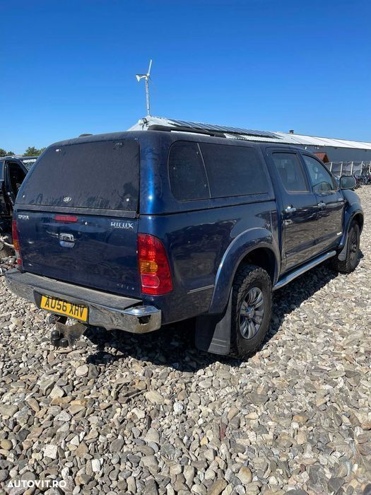 Dezmembrez Toyota Hilux 2.5D 3.0D An 2007