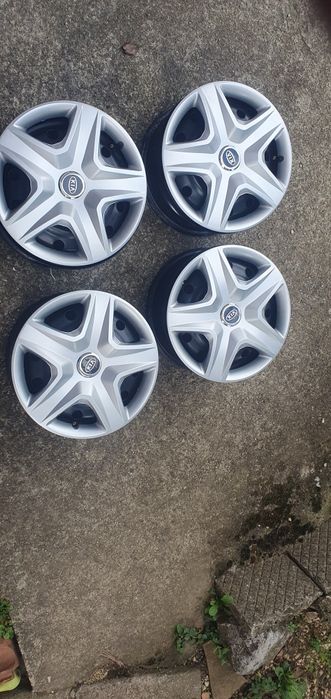 5/114.3/15 kia ceed   стоманени джанти с тасове 15 цола киа 4бр.