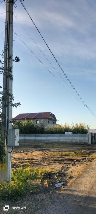 Vând teren intravilan aferent construcție casă.