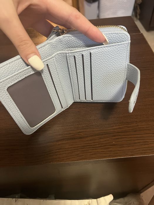 Портмоне в бебешко син цвят