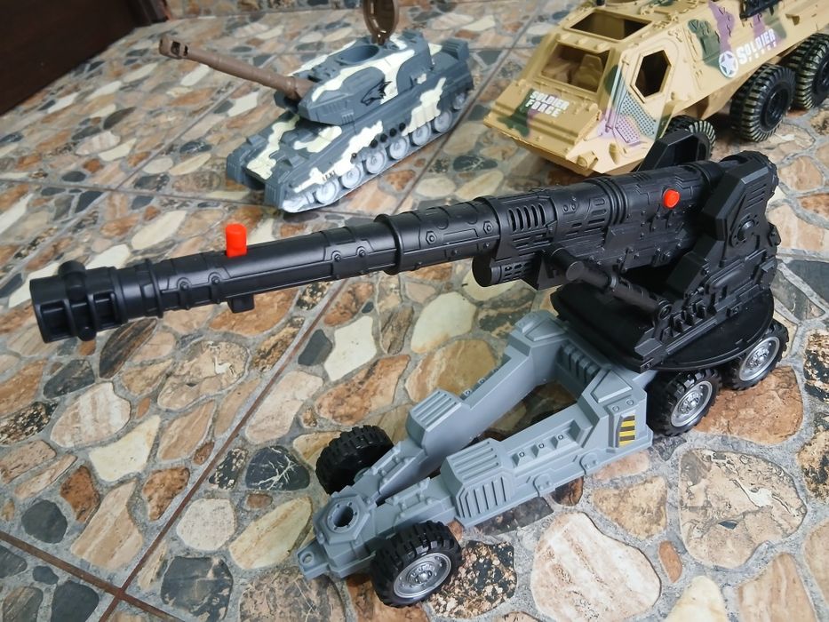 3 jucarii Noriel tanc, tun si autoblindat in stare perfecta