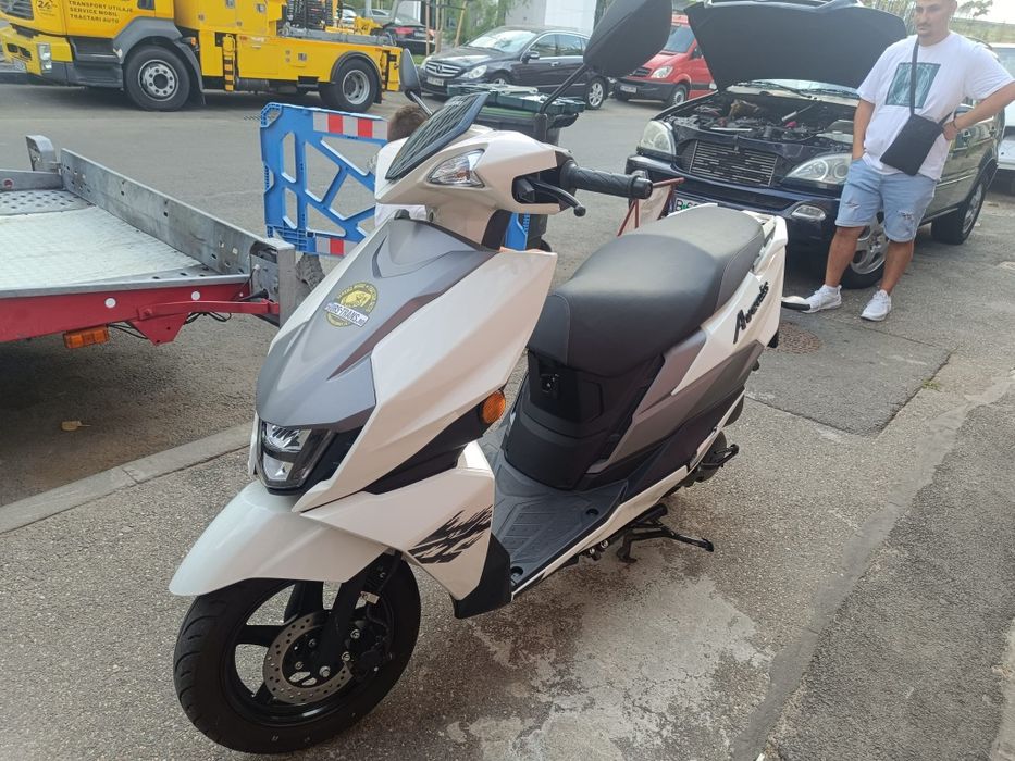 SUZUKI Avenis  125CC AN 2024