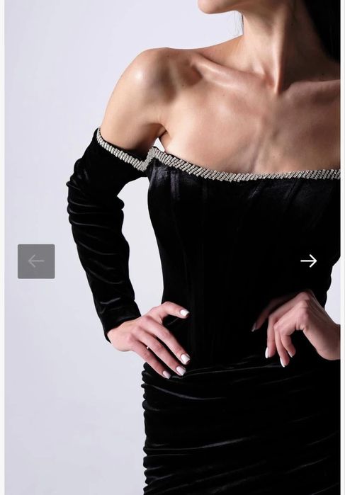 Елегантна дамска рокля Radapola