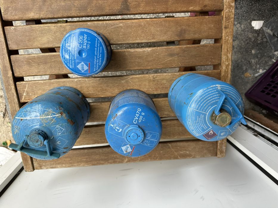 Лот туристически газови бутилки