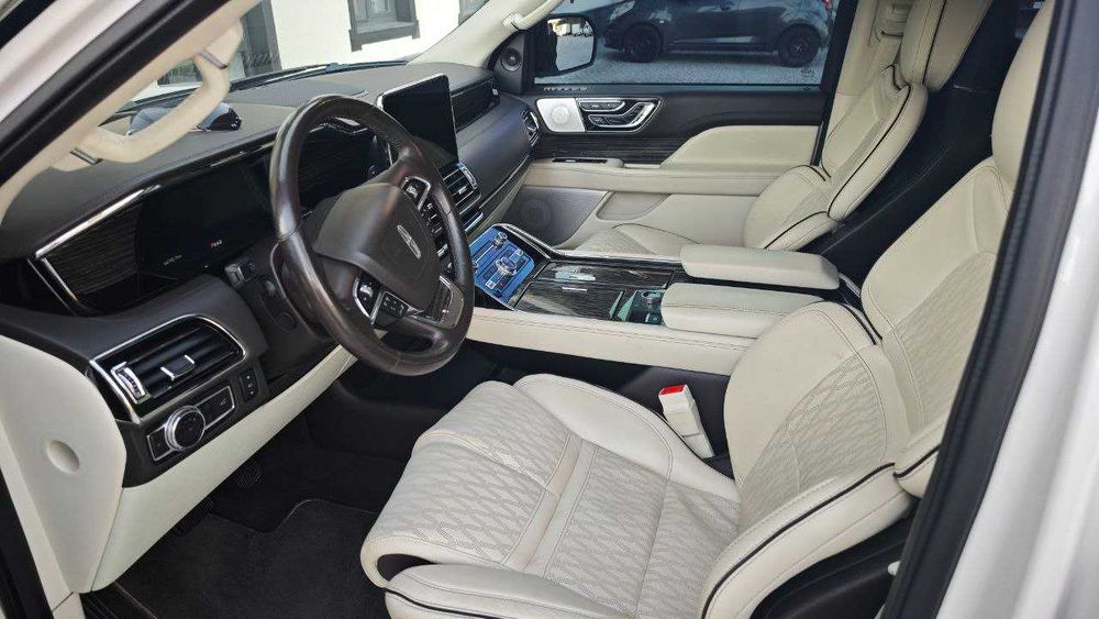 Lincoln Navigator 3.5 AT 4WD Black Label, цвет салона "Шале"