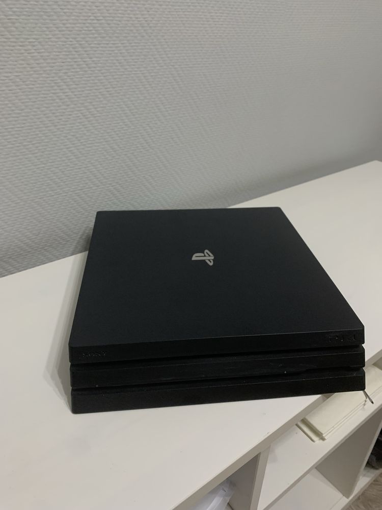 PlayStation4Pro+2Джойстика