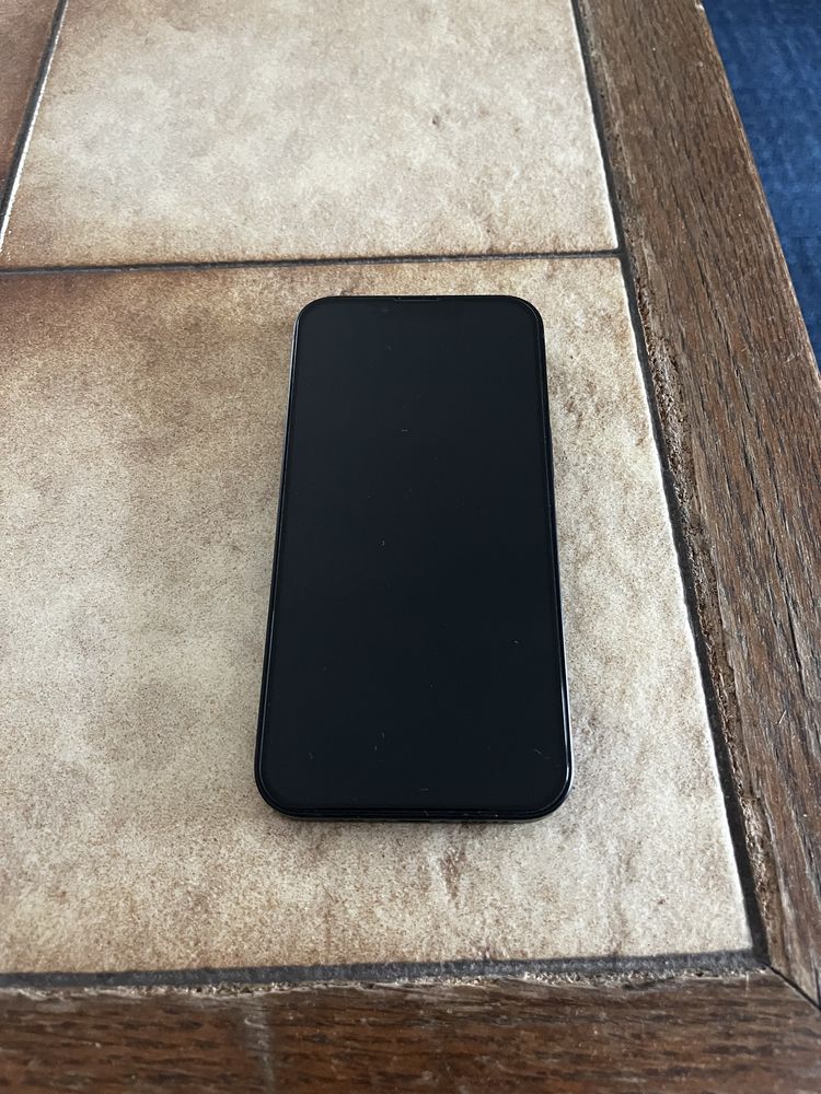 Iphone 13 nou nouț.