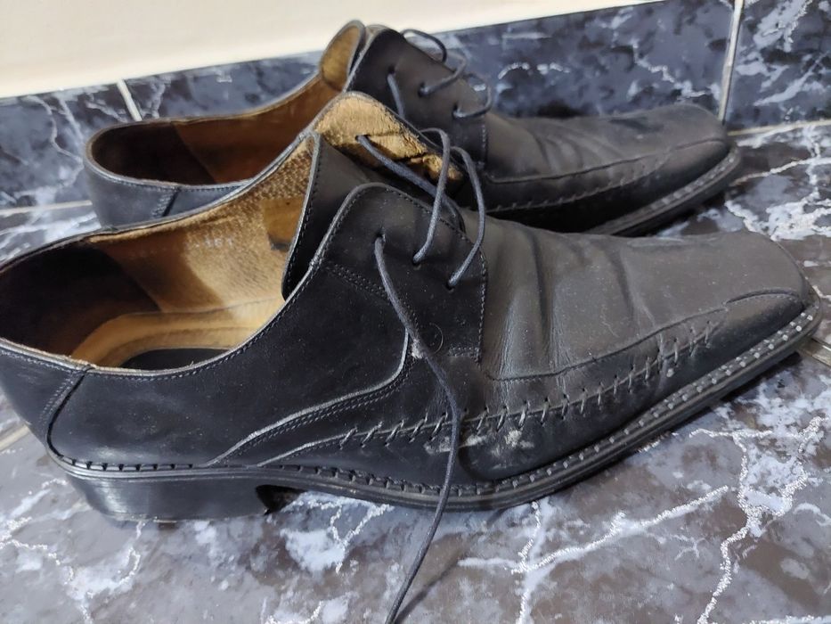 Pantofi negri din piele