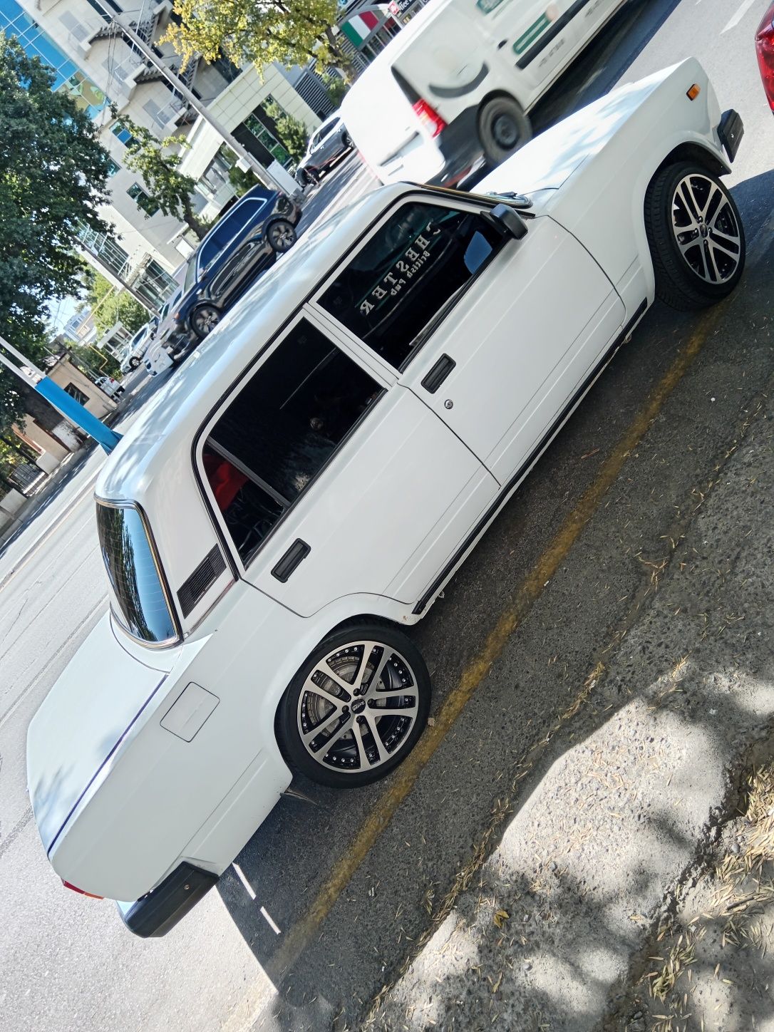 Vaz 2107 sotiladi