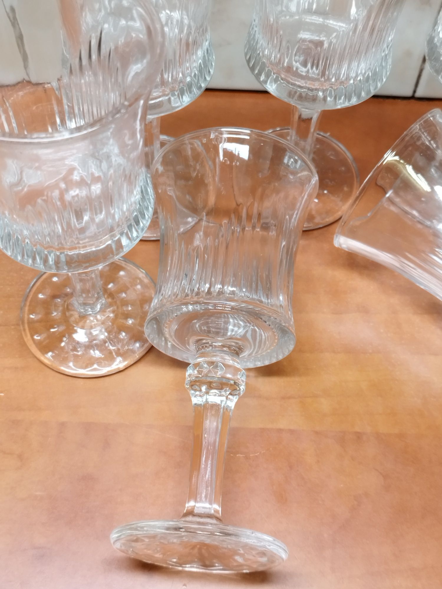 Нови стъклени чаши