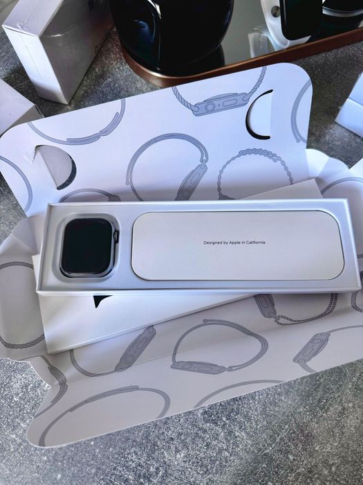 Vând Apple Watch Series 10