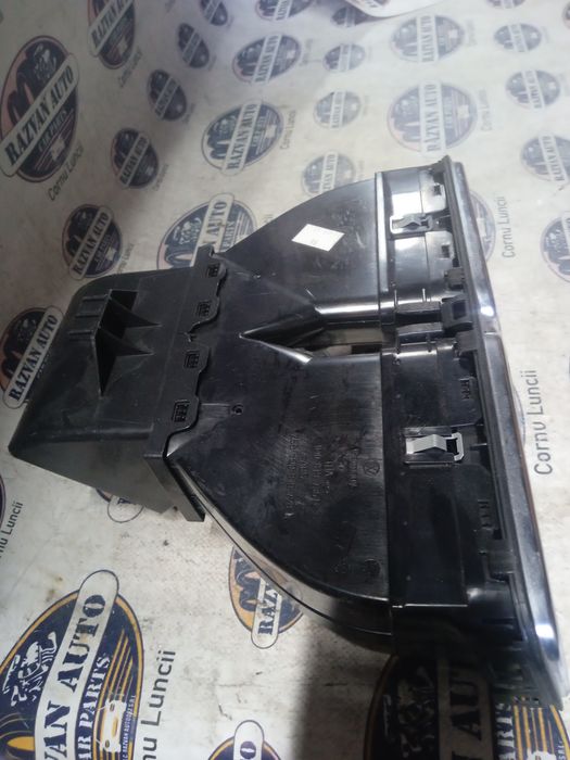 grila ventilatie centrala  volkswagen scirocco 2011