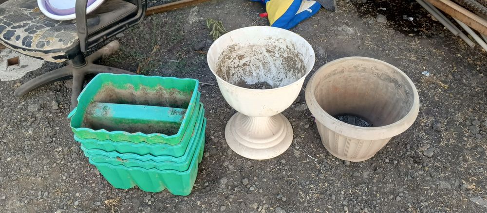 Цветочные горшки, срочно продам