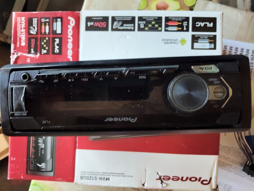 Pioneer MVH-S120UB