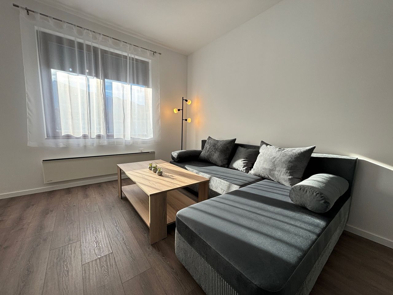Дава се под наем Двустаен апартамент в Банско - 76 кв.м за 459 € - Снимка #4