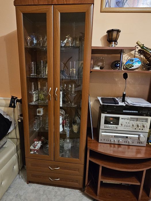 Запазена! Секция в добро състояние