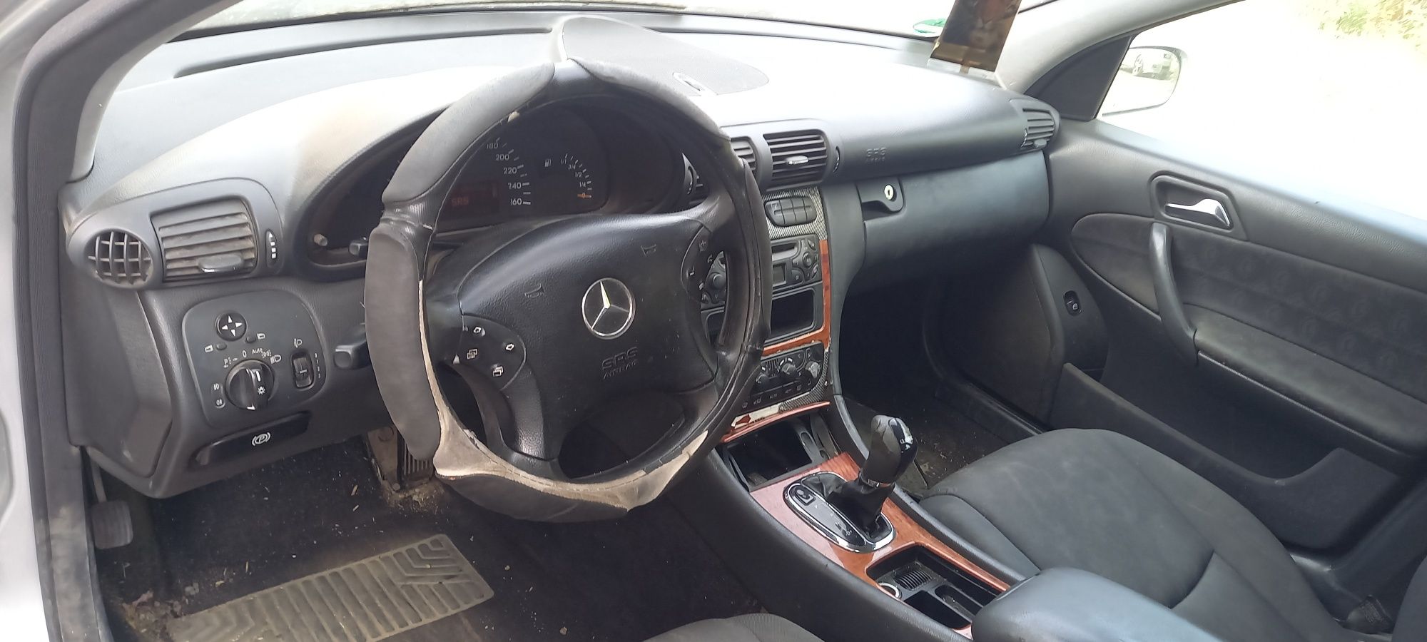 Mercedes C-Class W203 220 CDI на части