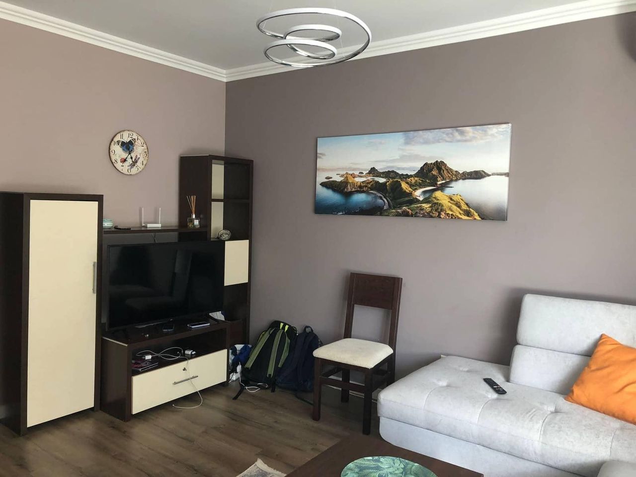 Дава се под наем Двустаен апартамент в Варна, Център - 70 кв.м за 600 € - Снимка #1