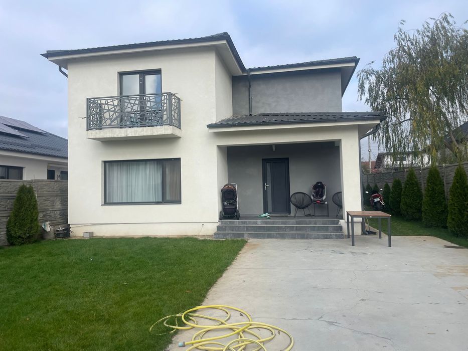 Vand casa mobilata si utilata