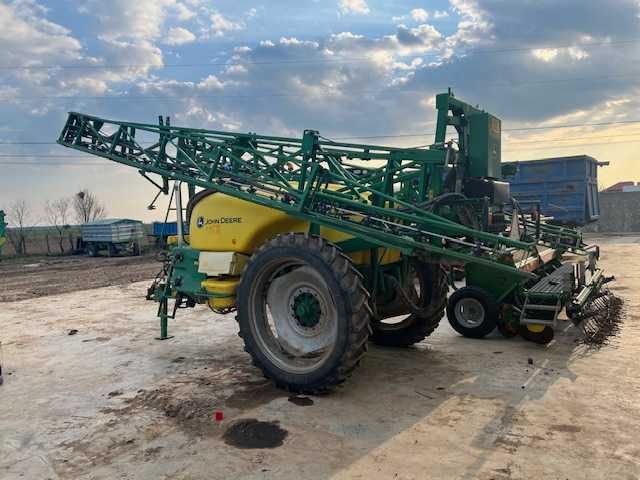 Masina de stropit John Deere M732