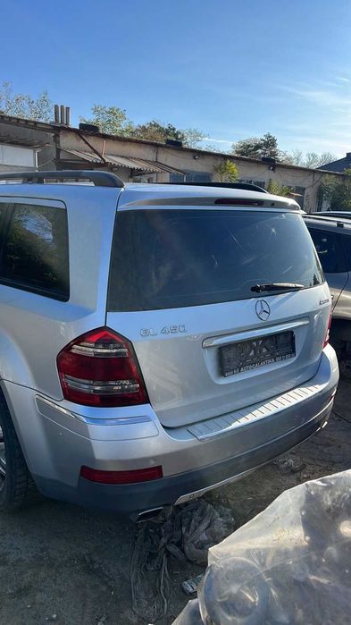 Мерцедес ГЛ 450  от 2006 година на части