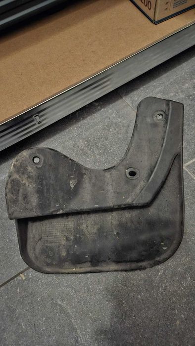 Volkswagen Arteon 2019 mudflap, подкалник калобран десен